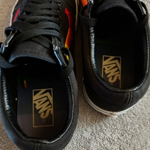 Mens Vans sz 8 PRIDE Edition Sneakers - Picture 6 of 8